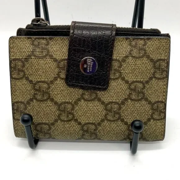 Gucci Zipper ID and Key Case - Picture 1 of 3